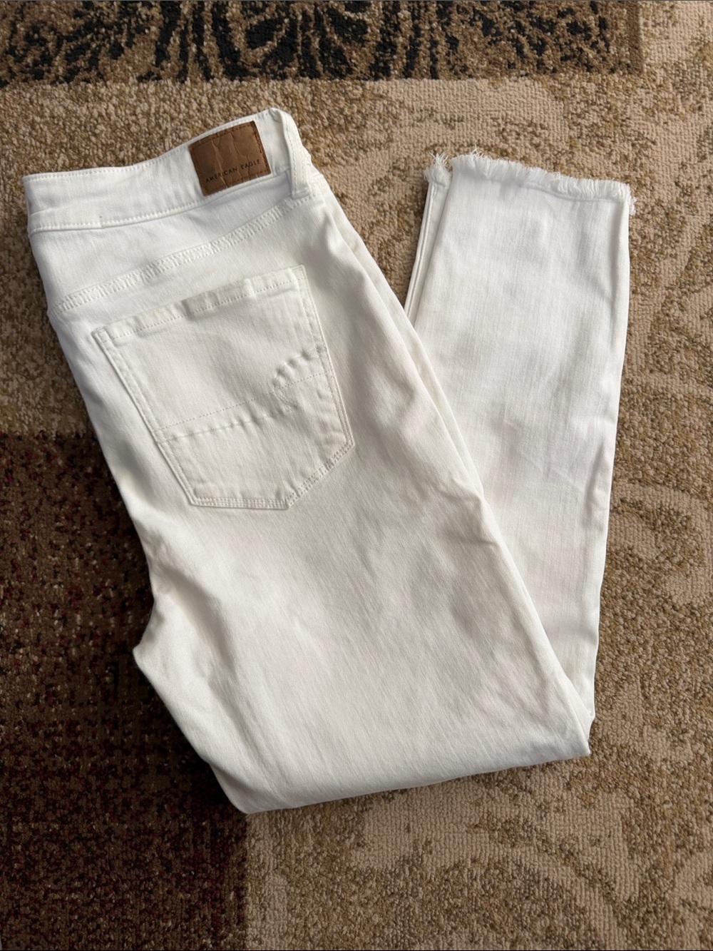American Eagle Outfitters White High-Rise Jegging Crop